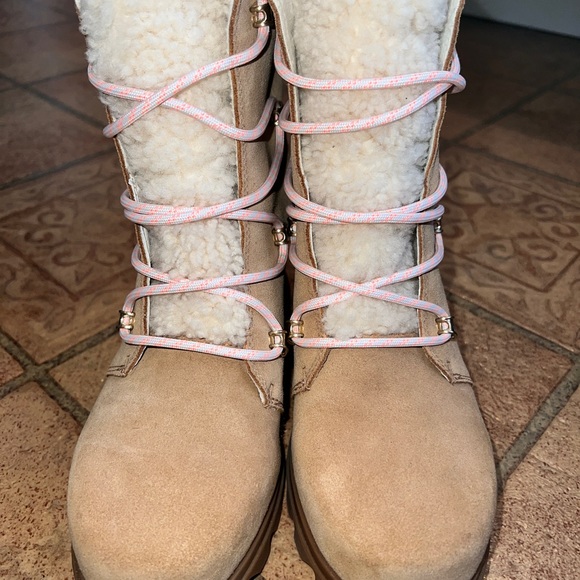 Sorel wedge snow boots - Picture 3 of 6